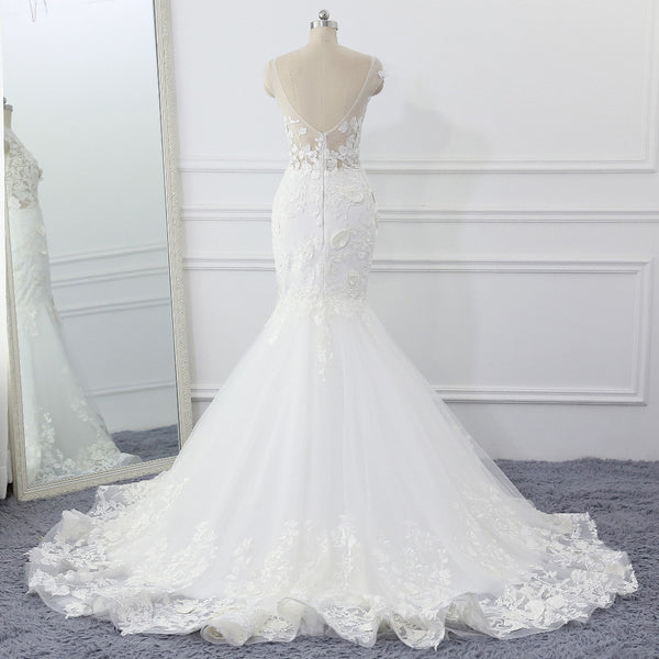 Women's Lace Sleeveless Wedding Dress With Flower Appliques | ZORKET